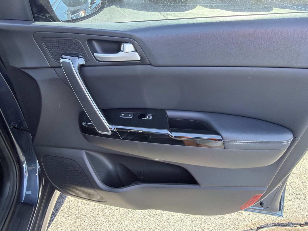 Used 2021 Kia Sportage EX image 23