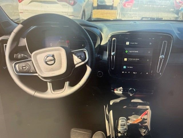 Used 2024 Volvo XC40 B5 Plus w/ Protection Package Premier image 4