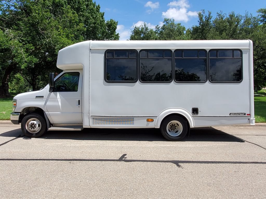 Used 2016 Ford E-350 and Econoline 350 Super Duty w/ Shuttle Bus Prep Package RWD image 15