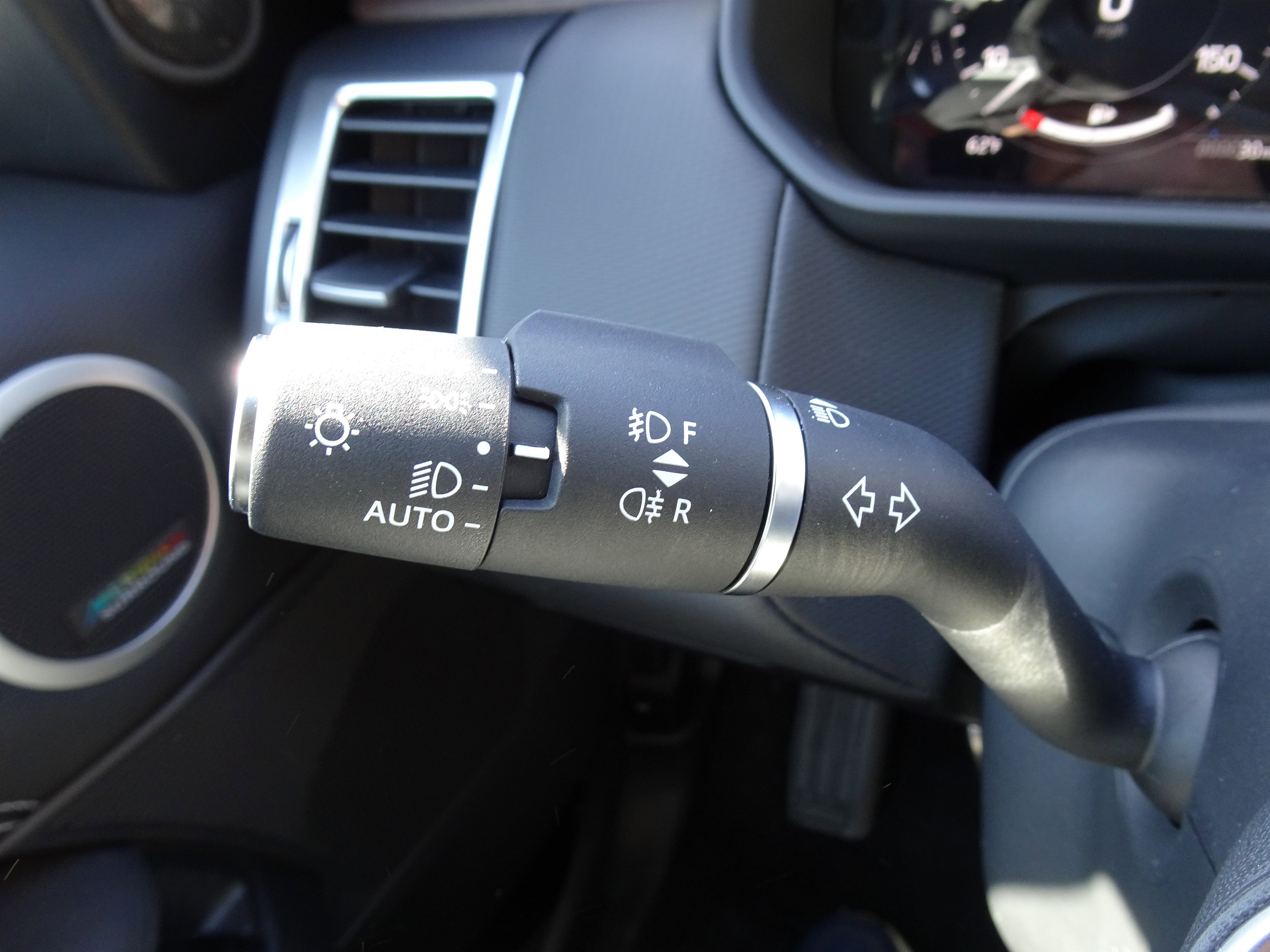 New 2025 Land Rover Discovery Dynamic SE image 34