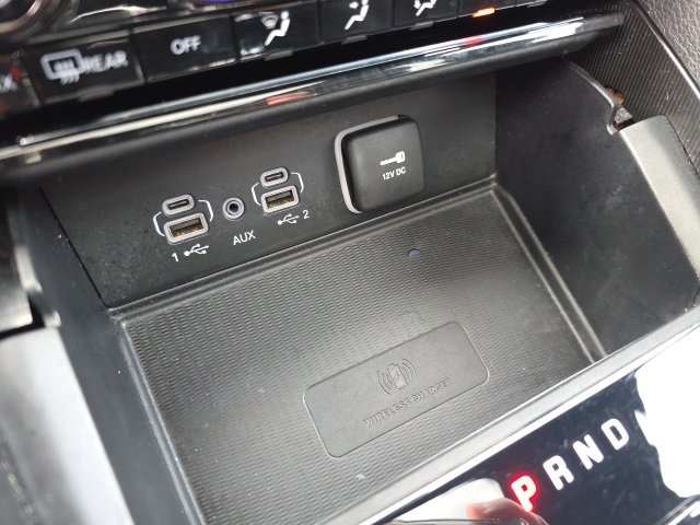 Used 2024 Jeep Grand Cherokee L Limited w/ Luxury Tech Group II image 31