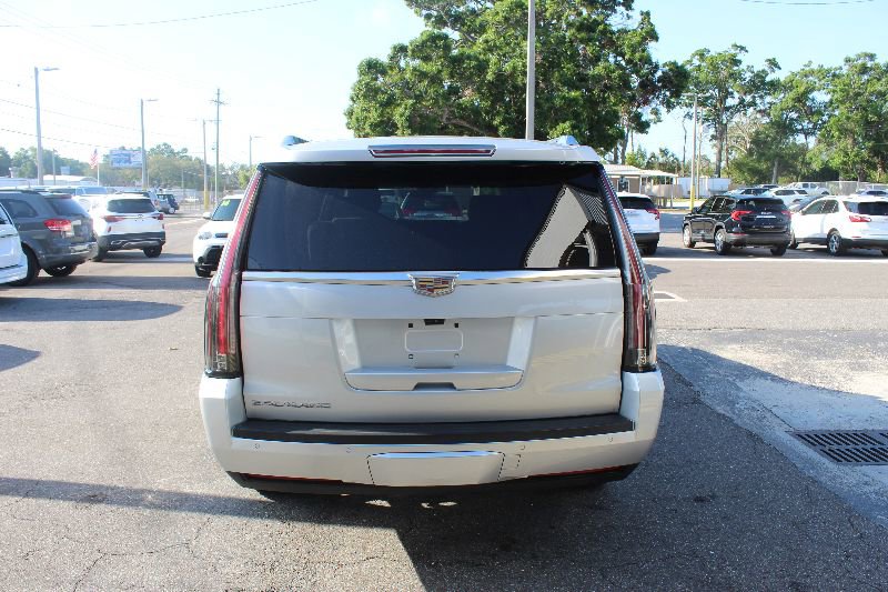 Used 2019 Cadillac Escalade ESV Luxury image 4