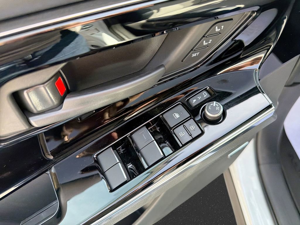 Certified 2023 Subaru Solterra AWD image 15