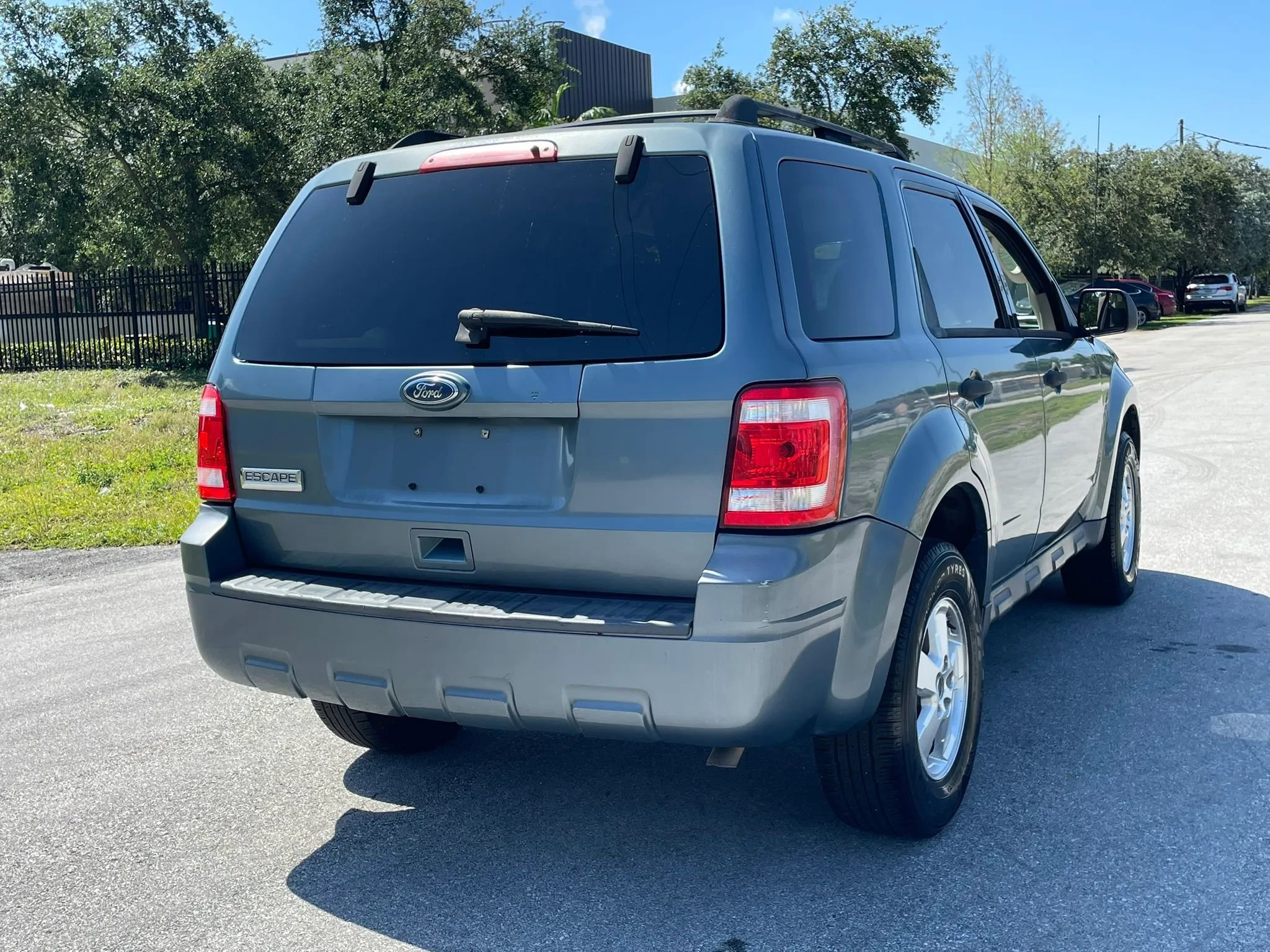 Used 2010 Ford Escape XLS FWD image 8