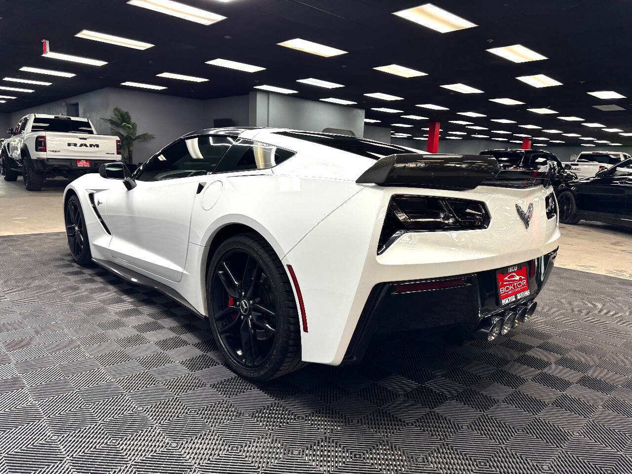 Used 2016 Chevrolet Corvette Stingray Coupe w/ 2LT Preferred Equipment Group image 9