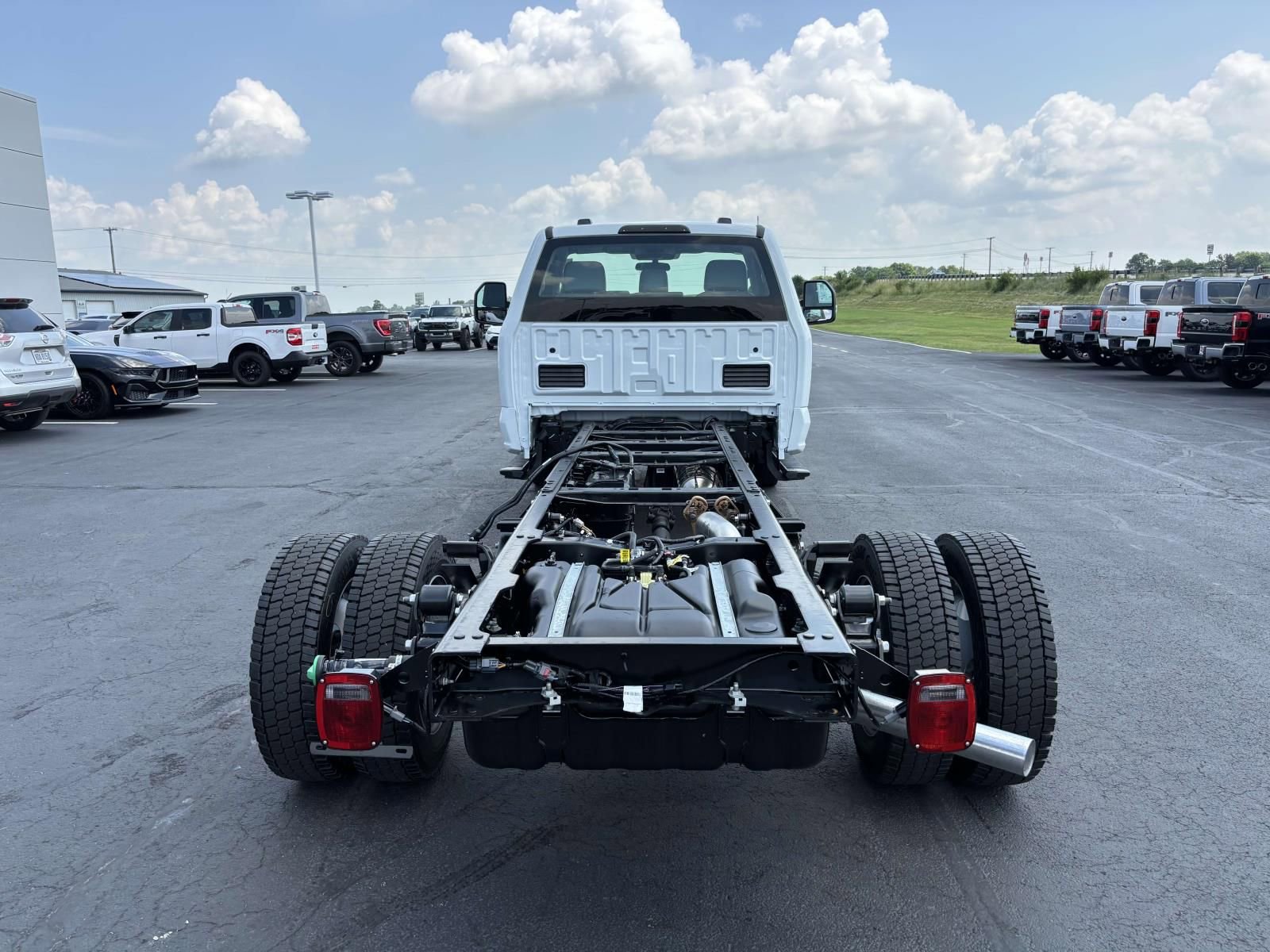 New 2025 Ford F550 4x4 Regular Cab Super Duty image 26