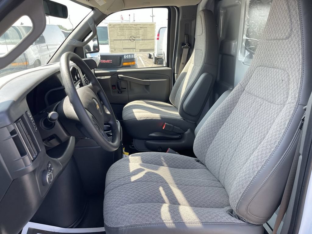New 2025 Chevrolet Express 3500 w/ Power Convenience Package RWD image 7