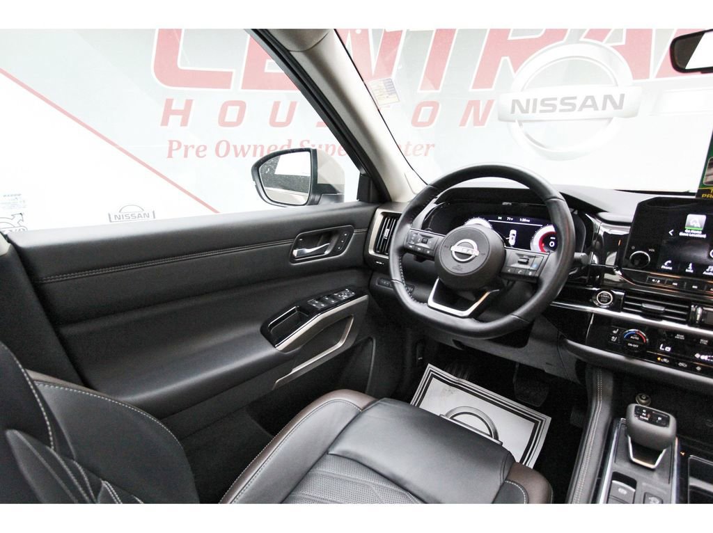 Certified 2024 Nissan Pathfinder Platinum image 6