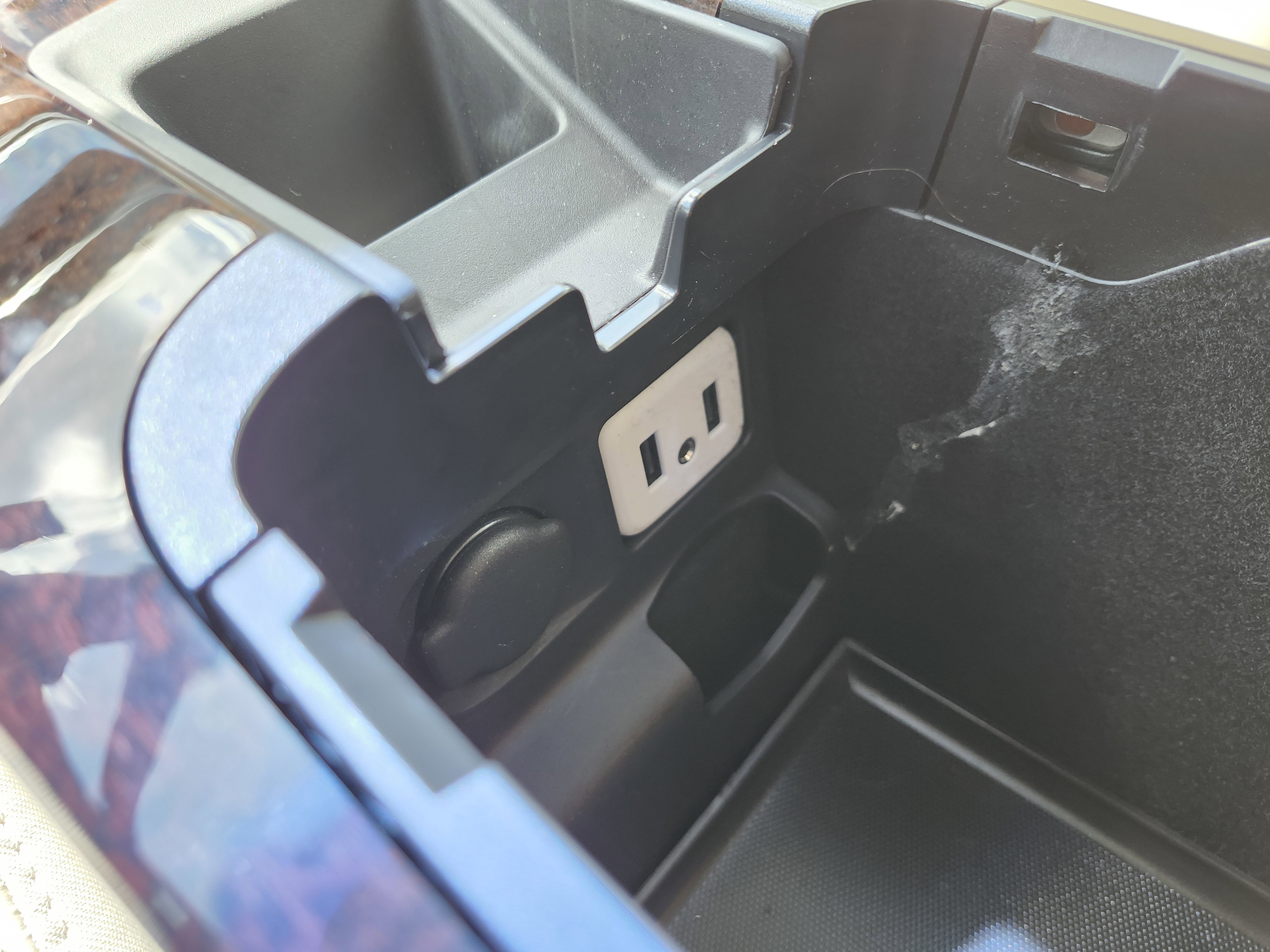 Used 2017 Cadillac XTS Luxury w/ Driver Awareness Package image 40