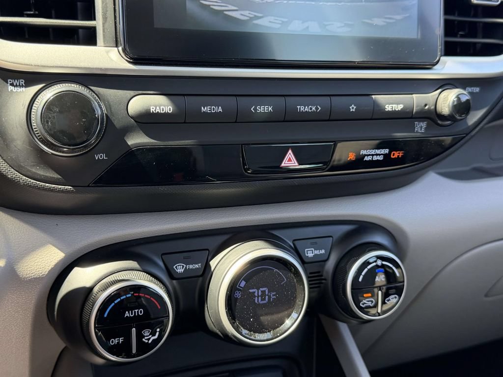 Certified 2024 Hyundai Venue SEL FWD image 32