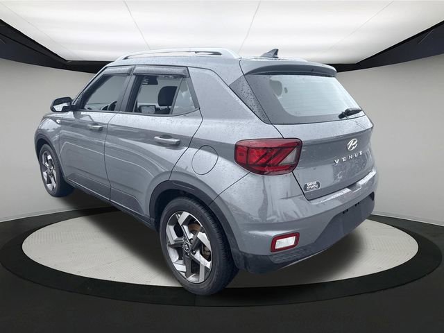Certified 2021 Hyundai Venue SEL w/ Premium Package image 9