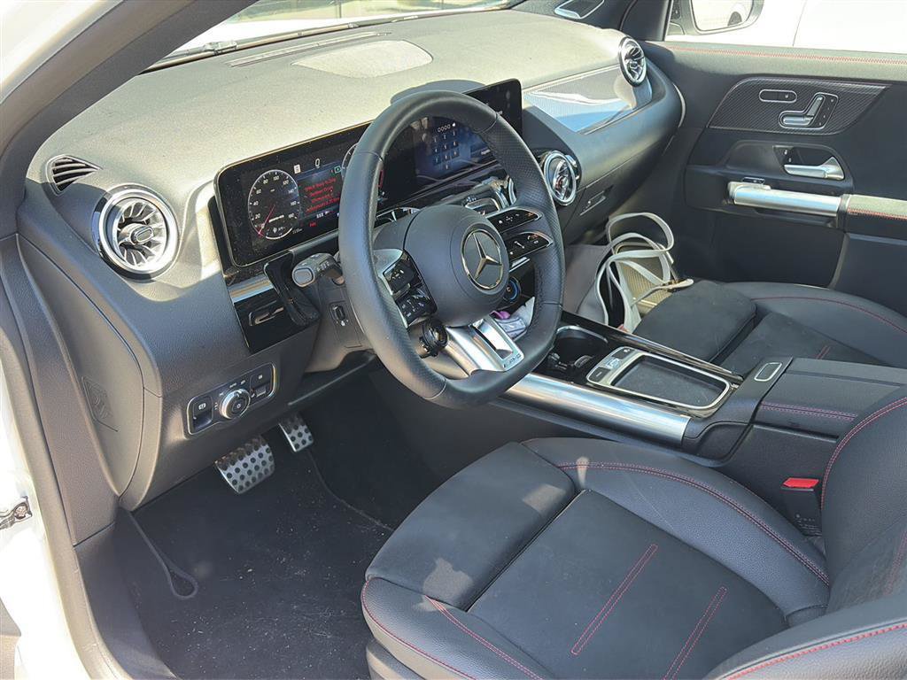 Used 2025 Mercedes-Benz GLA 35 AMG 4MATIC image 4