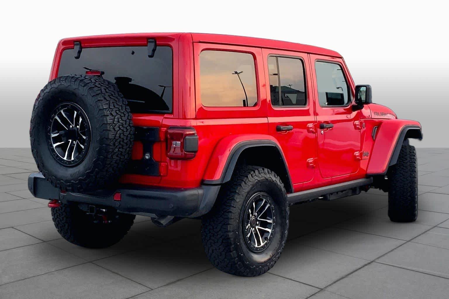 Used 2026 Jeep Wrangler Unlimited Rubicon AWD/4WD image 12