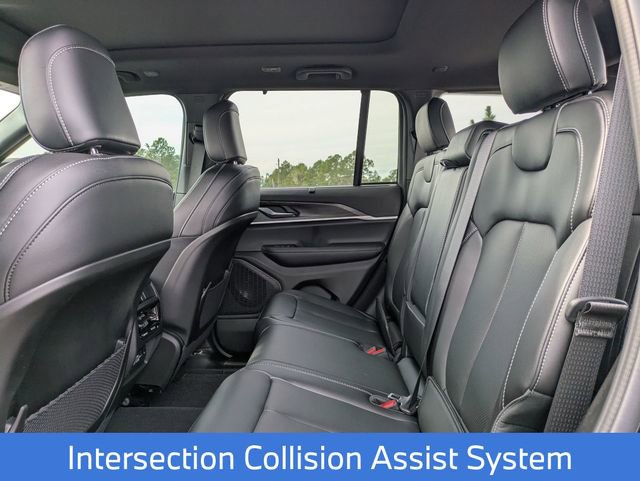 New 2025 Jeep Grand Cherokee Limited w/ Luxury Tech Group II AWD/4WD image 26