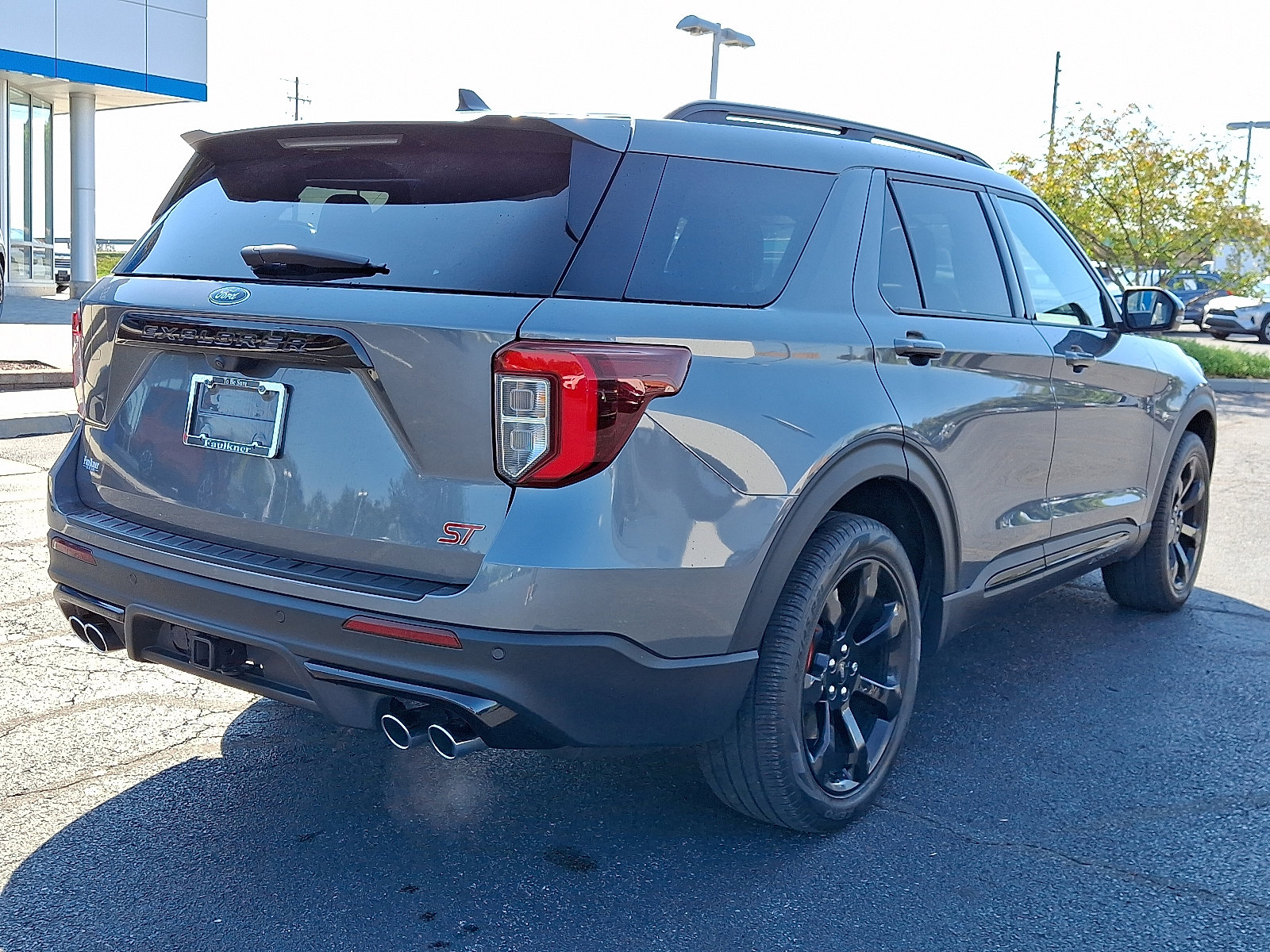 Used 2023 Ford Explorer ST w/ Equipment Group 401A image 6