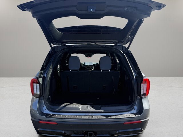 New 2026 Ford Explorer ST-Line w/ ST-Line Street Pack AWD/4WD image 7