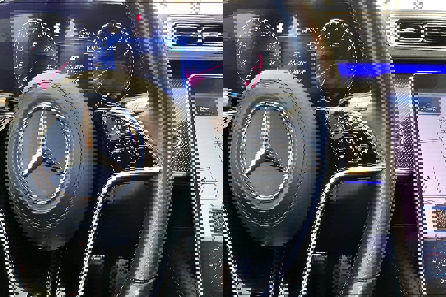 Certified 2022 Mercedes-Benz S 500 4MATIC w/ AMG Line Package image 25