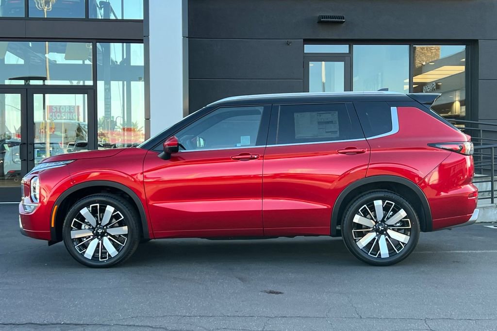 New 2026 Mitsubishi Outlander SEL image 8