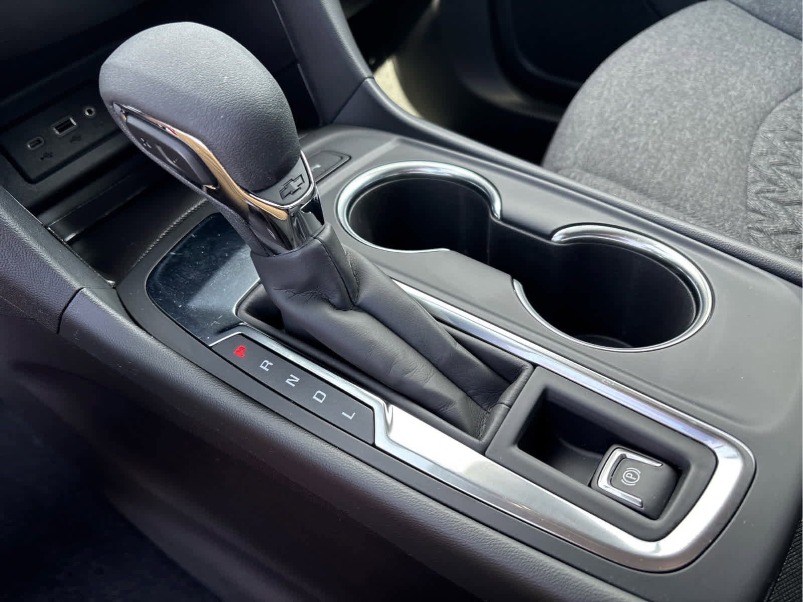 Certified 2024 Chevrolet Equinox LT w/ LPO, Floor Liner Package image 20