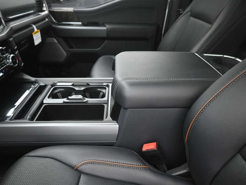 New 2026 Ford F250 Lariat w/ Black Appearance Package image 21