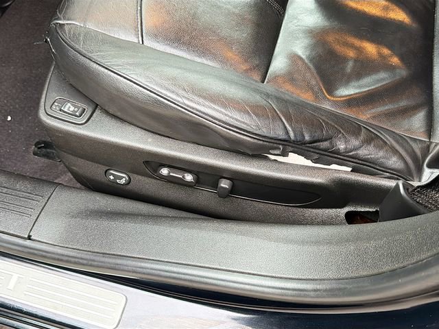 Used 2010 Chevrolet Malibu LTZ image 18