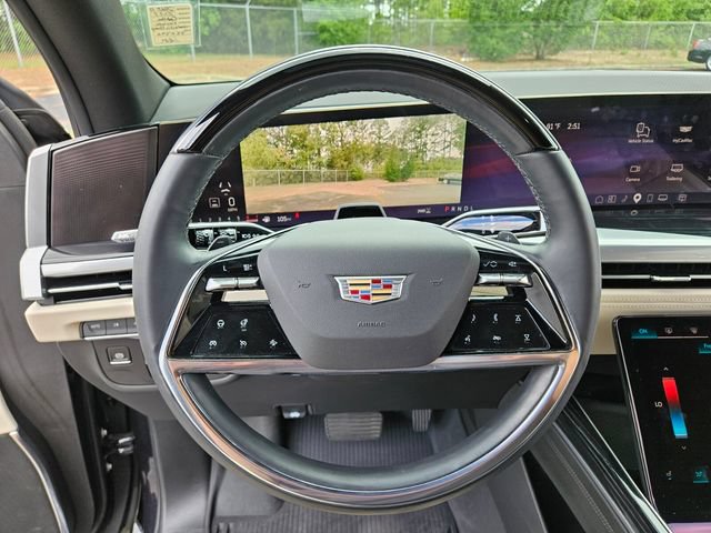 Certified 2025 Cadillac Escalade ESV Sport AWD/4WD image 25