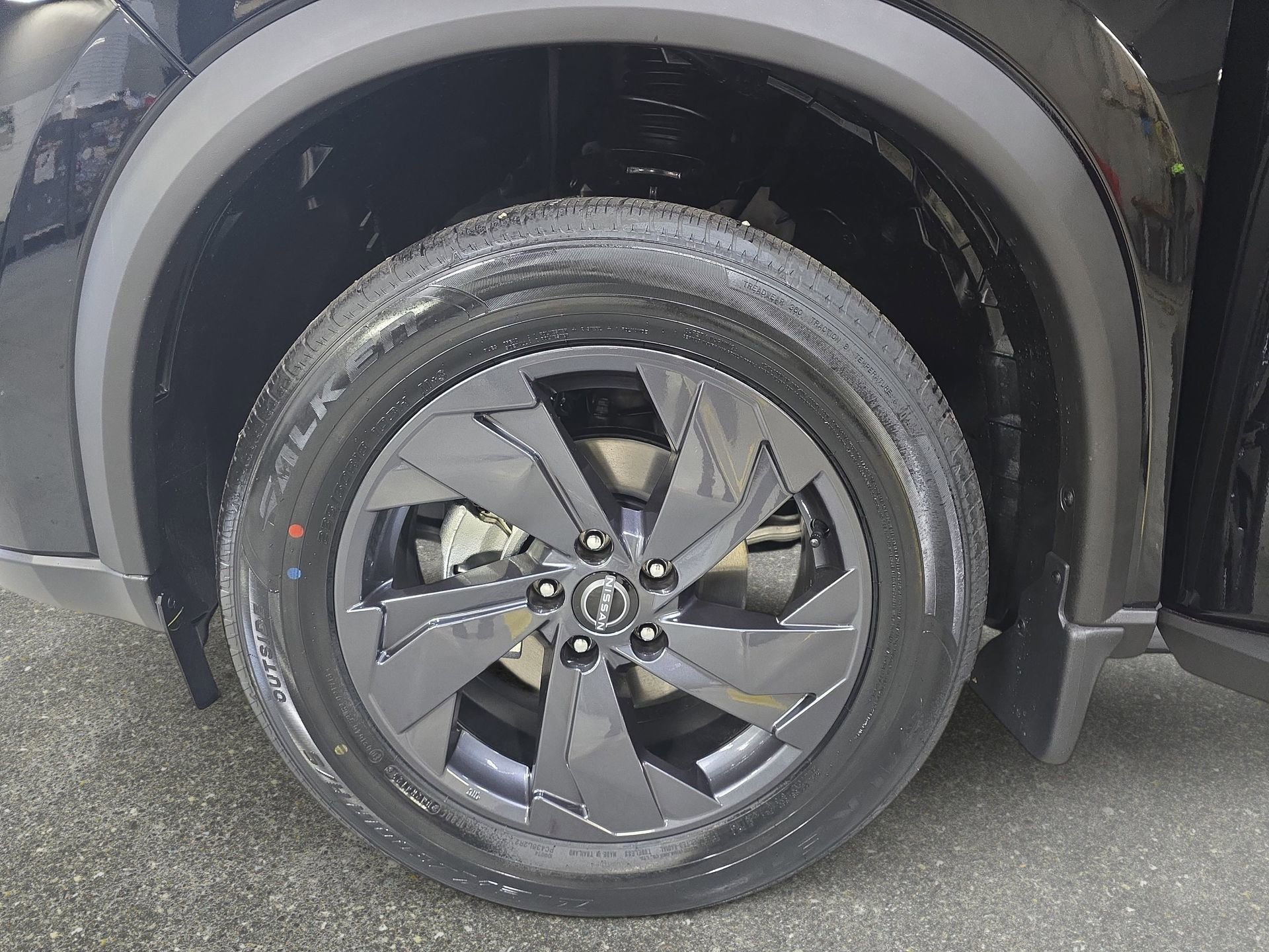 New 2026 Nissan Rogue SV image 32