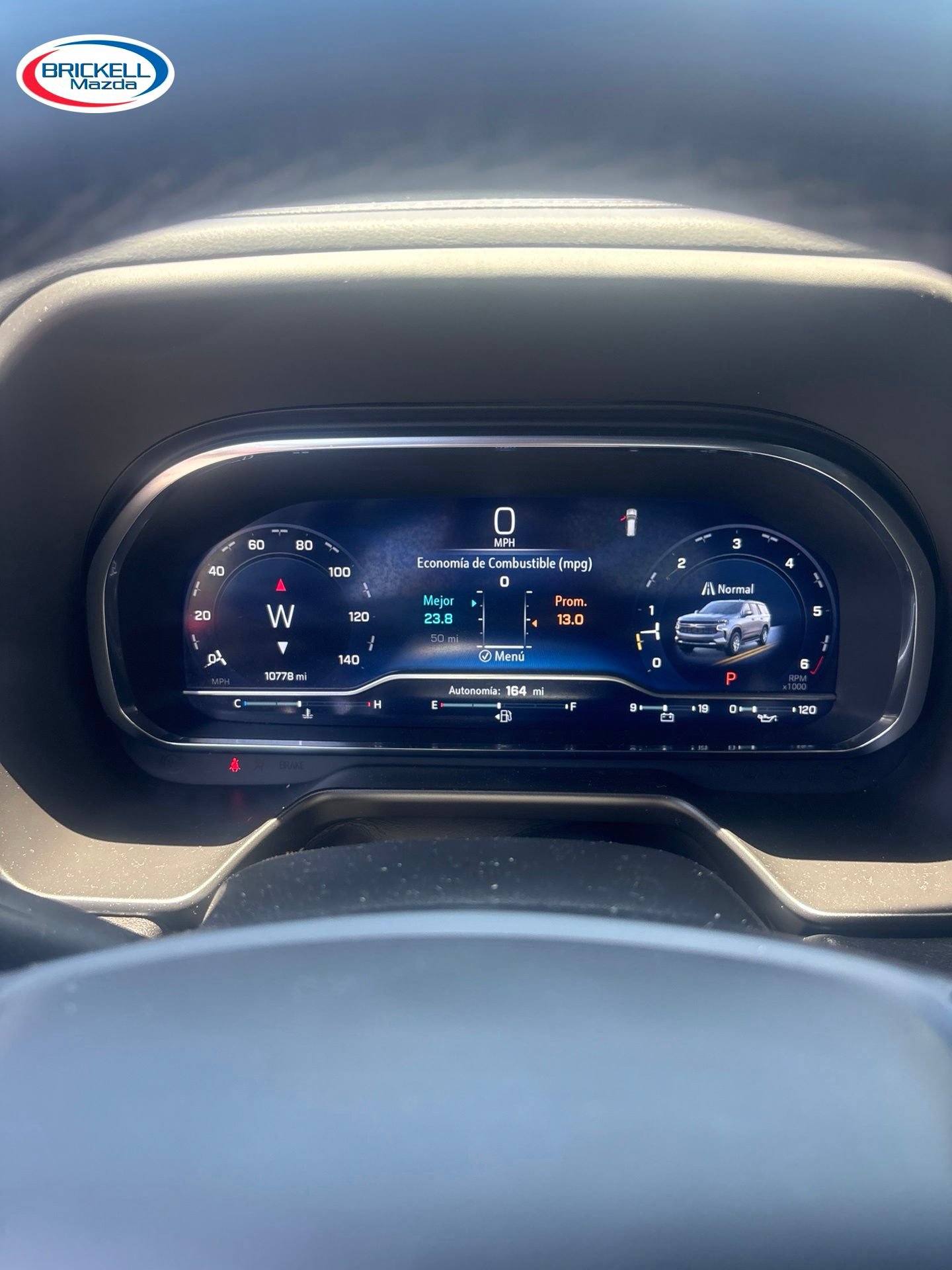 Used 2024 Chevrolet Suburban LT RWD image 15