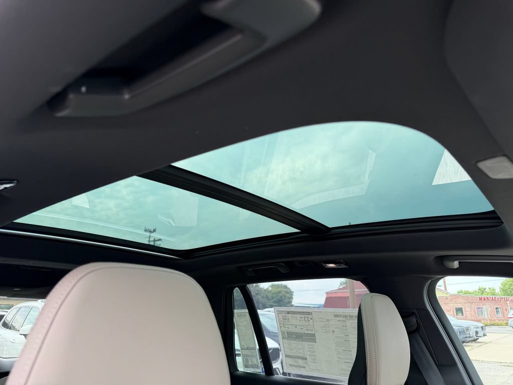 New 2026 Volvo XC90 B6 Plus w/ Protection Package Premier AWD/4WD image 10