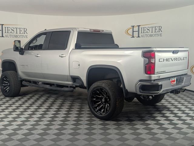 Used 2022 Chevrolet Silverado 2500 LT w/ Convenience Package image 5