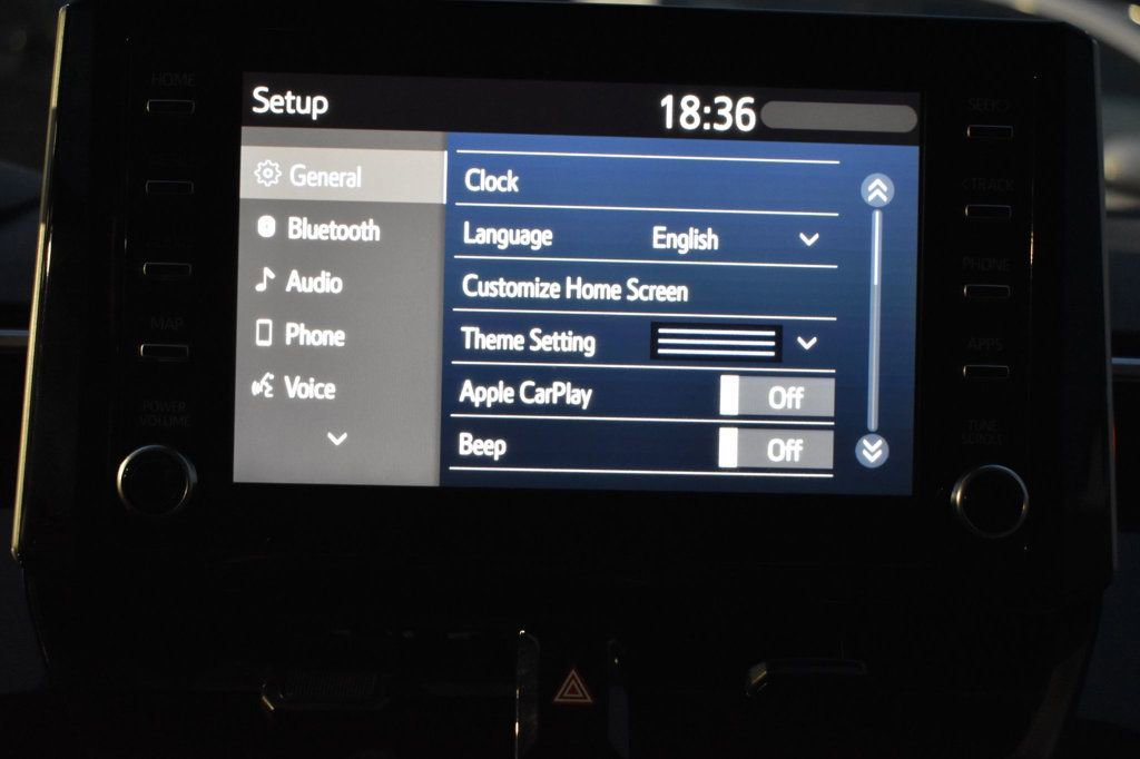 Used 2020 Toyota Corolla LE image 28