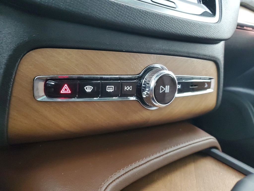 Used 2024 Volvo XC90 T8 Plus image 33