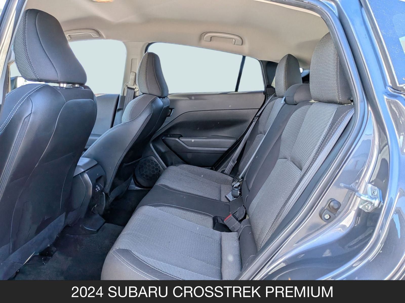 Used 2024 Subaru Crosstrek 2.0i Premium image 16