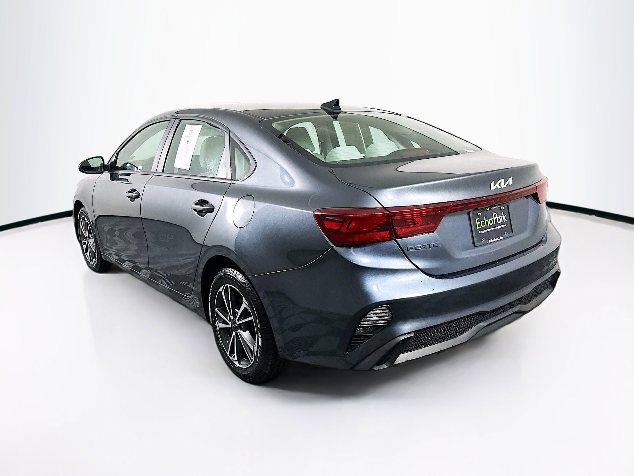 Used 2022 Kia Forte LXS image 5