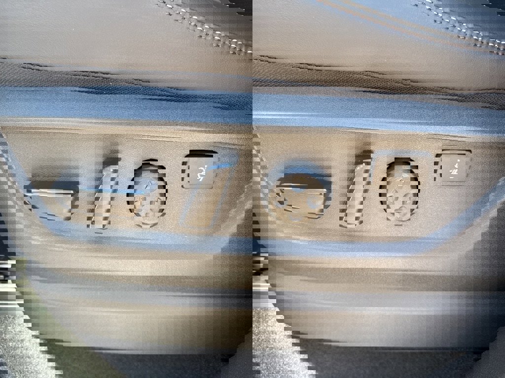 New 2025 Nissan Armada Platinum Reserve image 12