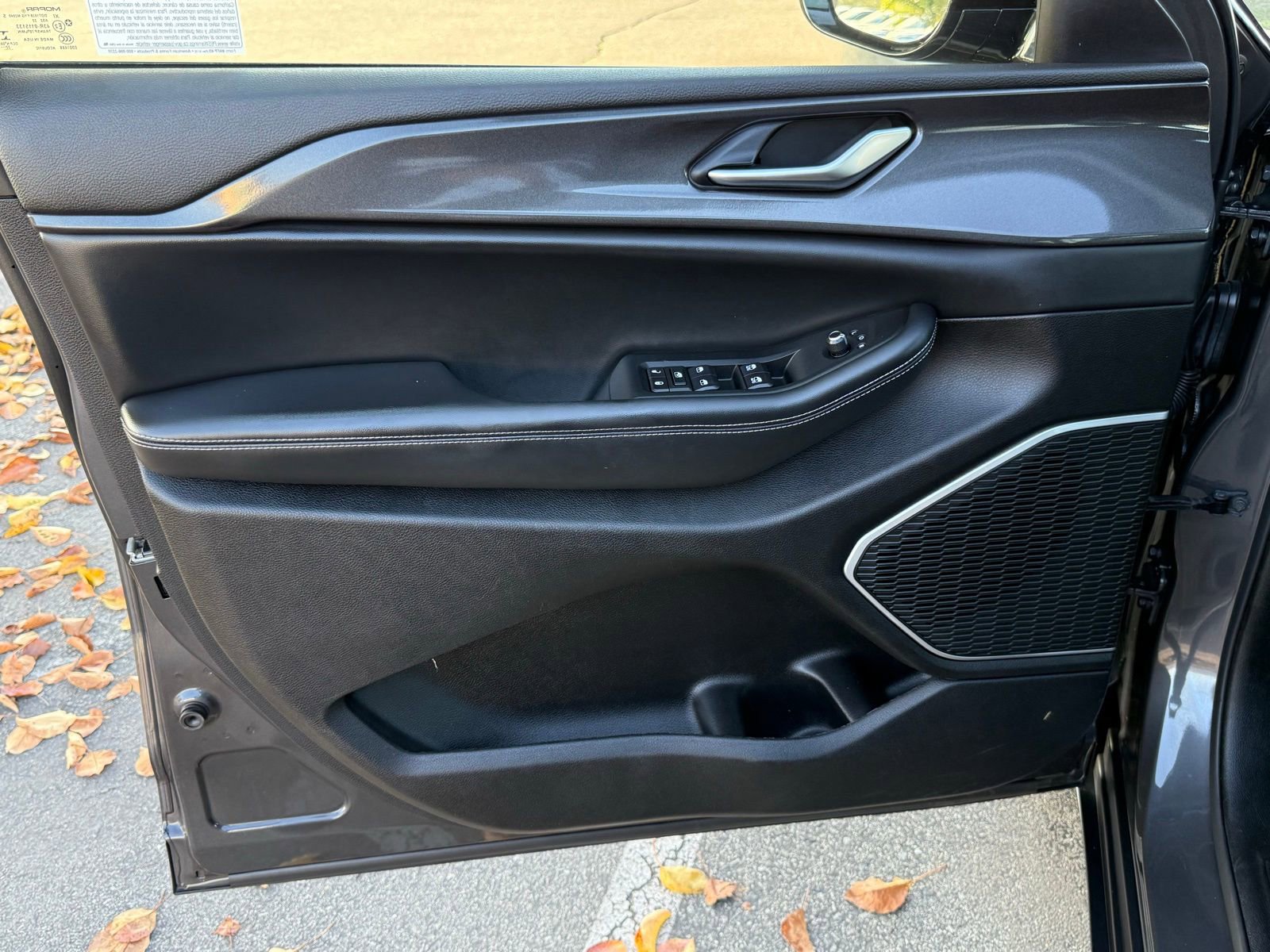 Used 2022 Jeep Grand Cherokee Altitude image 19