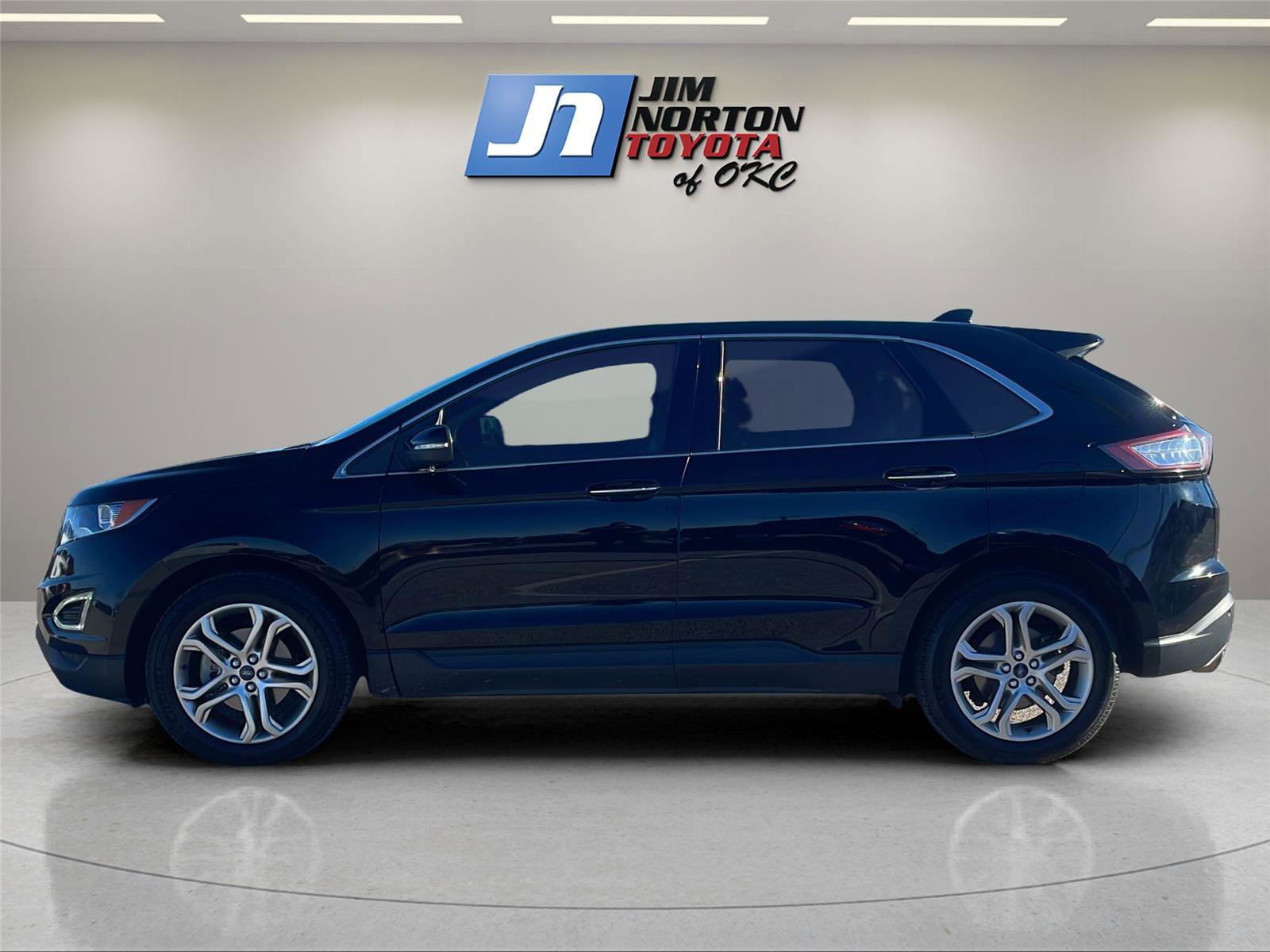 Used 2016 Ford Edge Titanium w/ Technology Package image 8