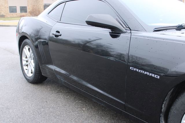 Used 2015 Chevrolet Camaro LT RWD image 40