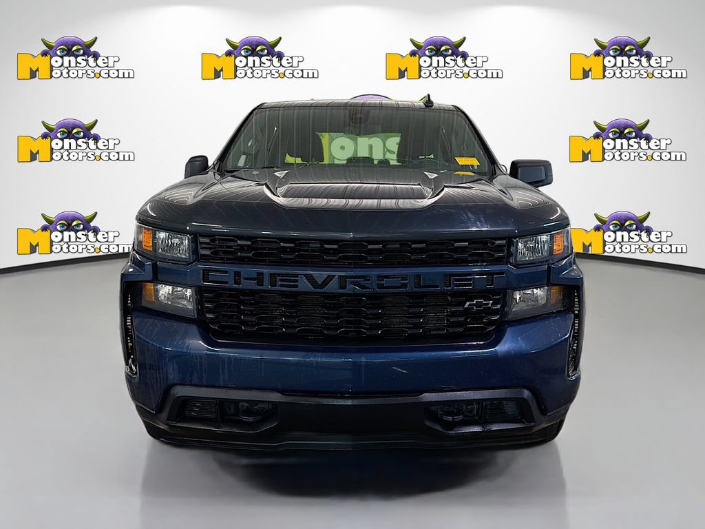 Used 2021 Chevrolet Silverado 1500 Custom w/ LPO, Dark Essentials Package AWD/4WD image 2