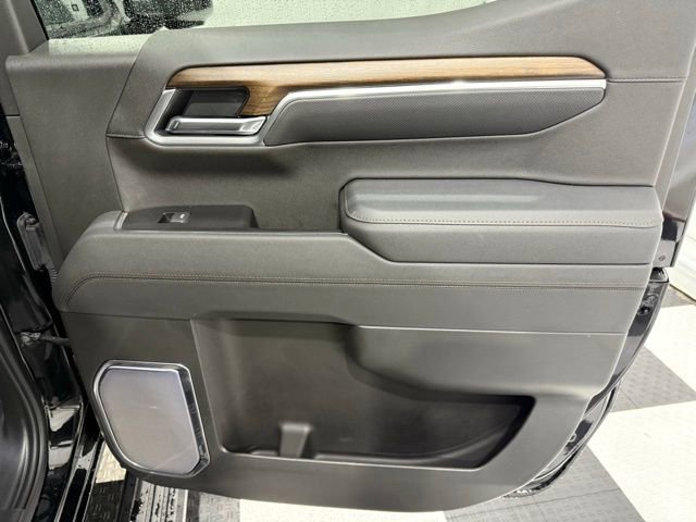 Used 2025 Chevrolet Silverado 1500 High Country w/ High Country Premium Package image 25