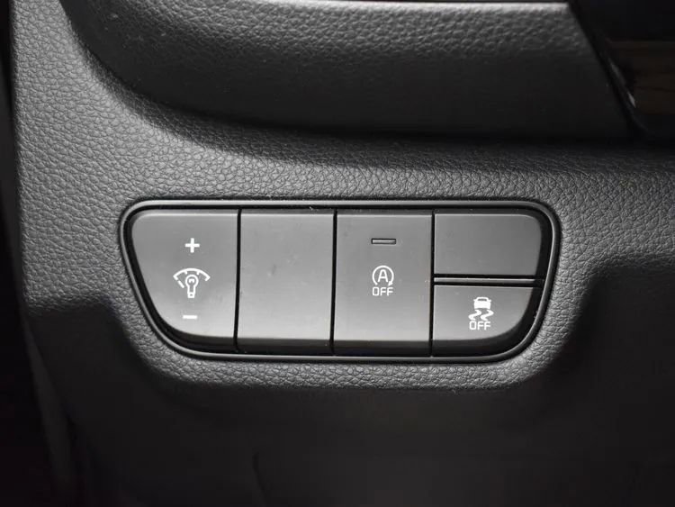 Used 2025 Kia Seltos S FWD image 22