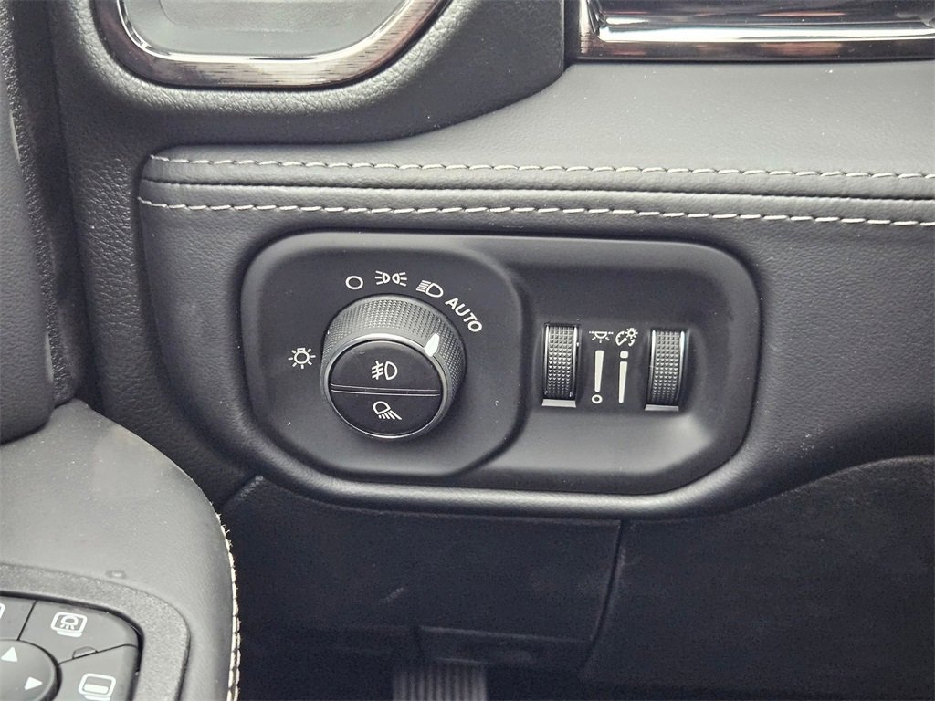 New 2026 RAM 3500 Limited image 21