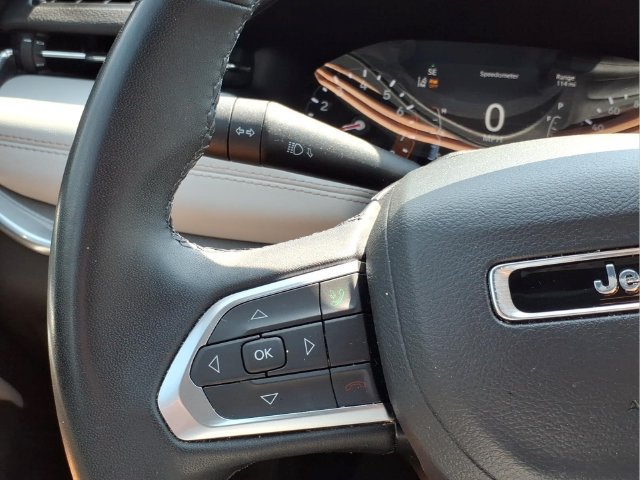 Used 2024 Jeep Compass Limited AWD/4WD image 17