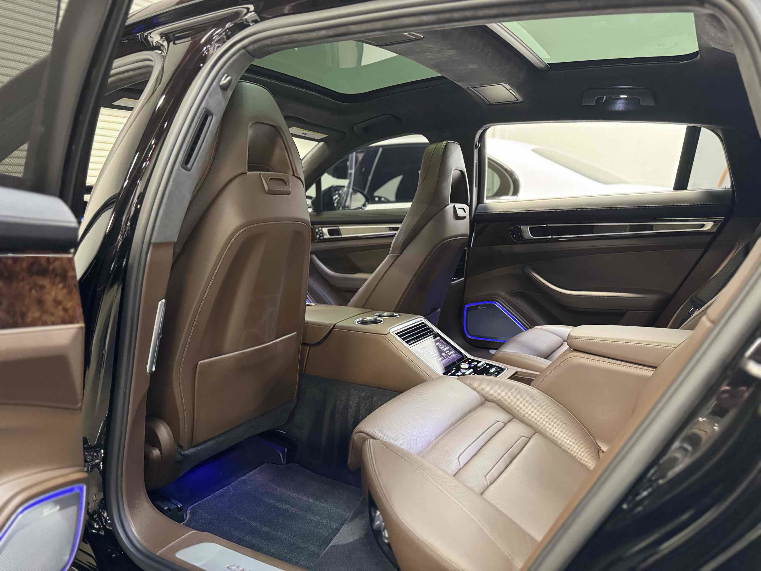 Used 2019 Porsche Panamera Turbo S Executive image 48