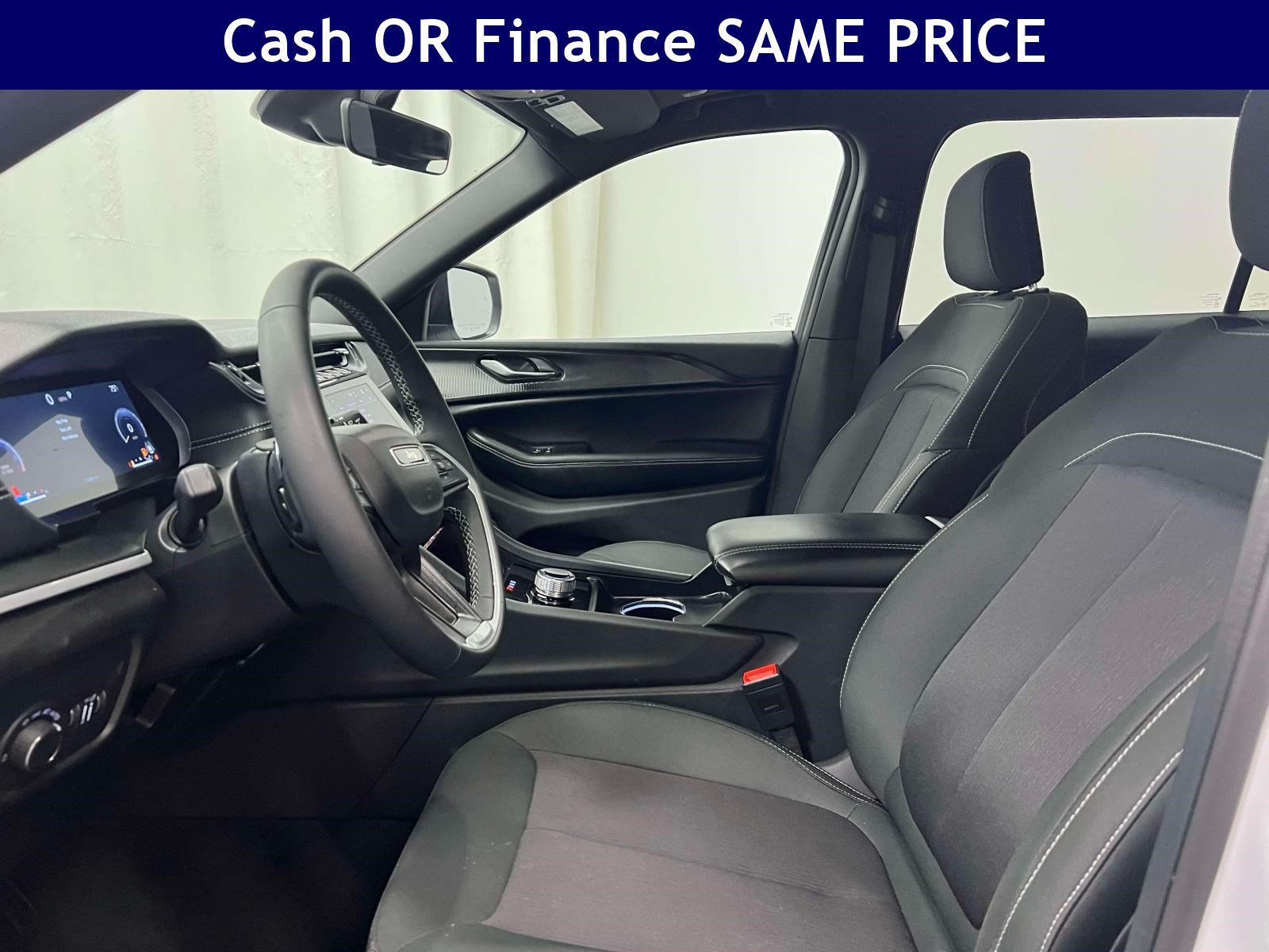 Used 2025 Jeep Grand Cherokee L Laredo AWD/4WD image 19