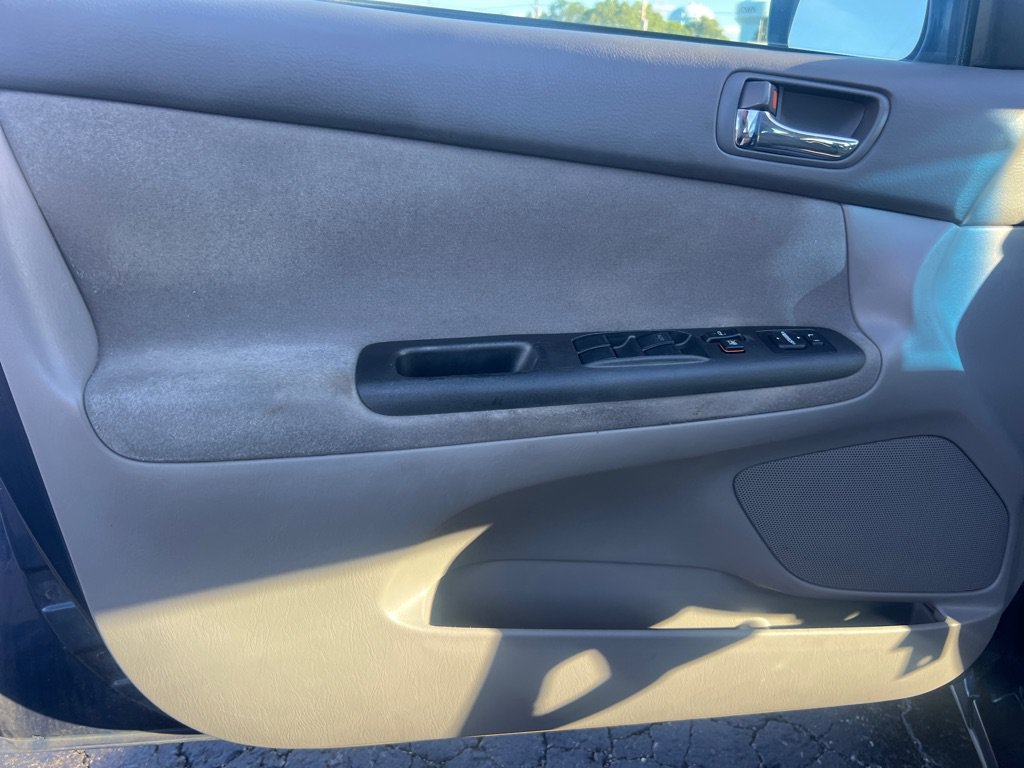 Used 2006 Toyota Camry LE FWD image 10