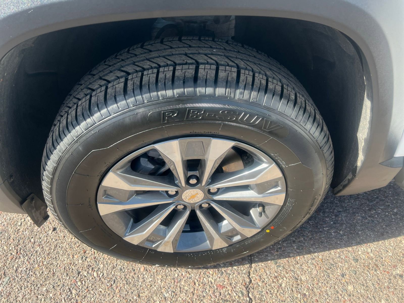 Used 2025 Chevrolet Equinox LT image 30