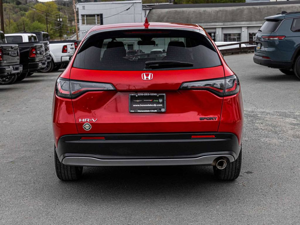 Used 2025 Honda HR-V Sport image 5