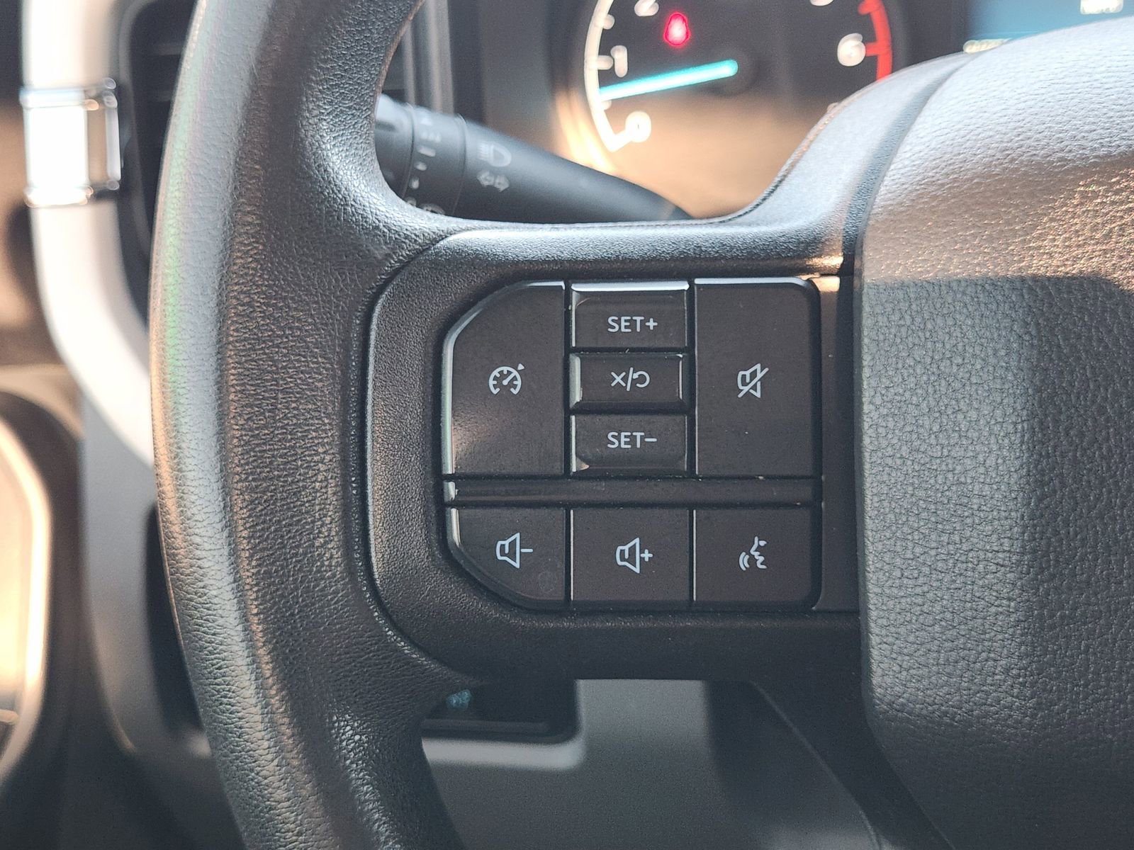 Used 2023 Ford F350 XLT image 28