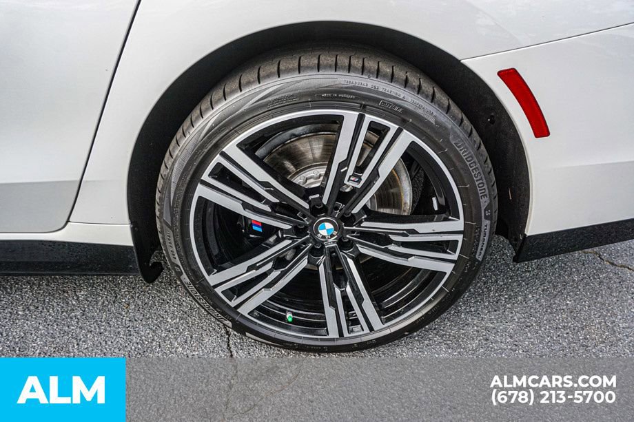 Used 2025 BMW i7 eDrive50 w/ M Sport Package image 18